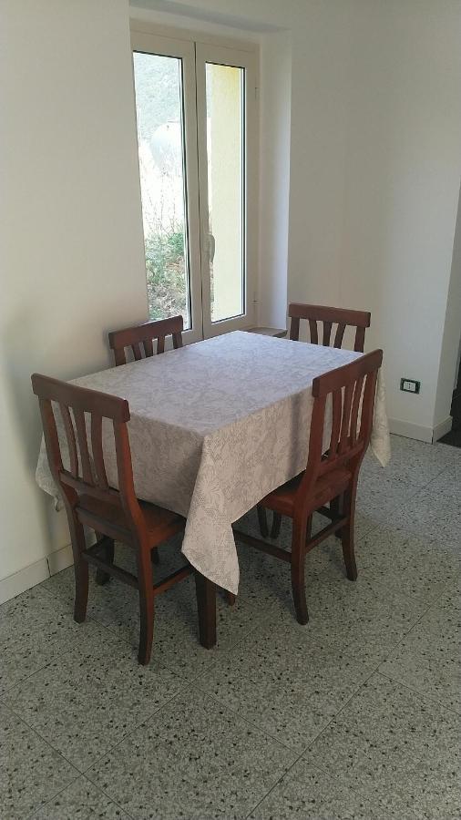 Lake Retreat - Maiella Apartment - Beautiful Lake And Mountain Views Casoli  المظهر الخارجي الصورة